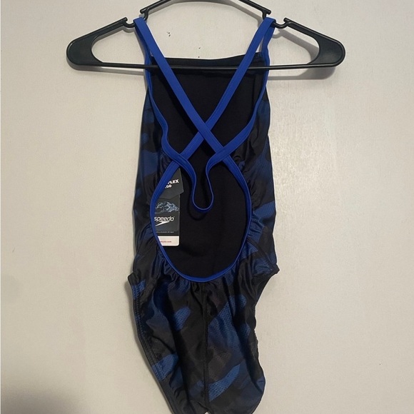 Speedo Women's Swimsuit One Piece PowerFlex Cross Back NWT 30 - Picture 7 of 11